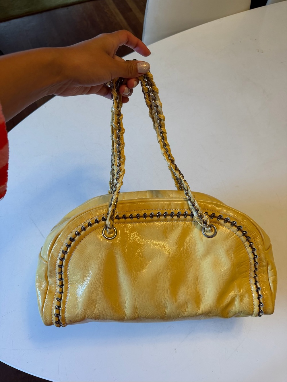 CHANEL Pale Yellow modern bowling chain bag - Picture 5 of 12